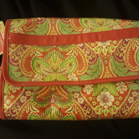 Hanging Cosmetic Organizer with velcro zip case - Picture 6 of 8